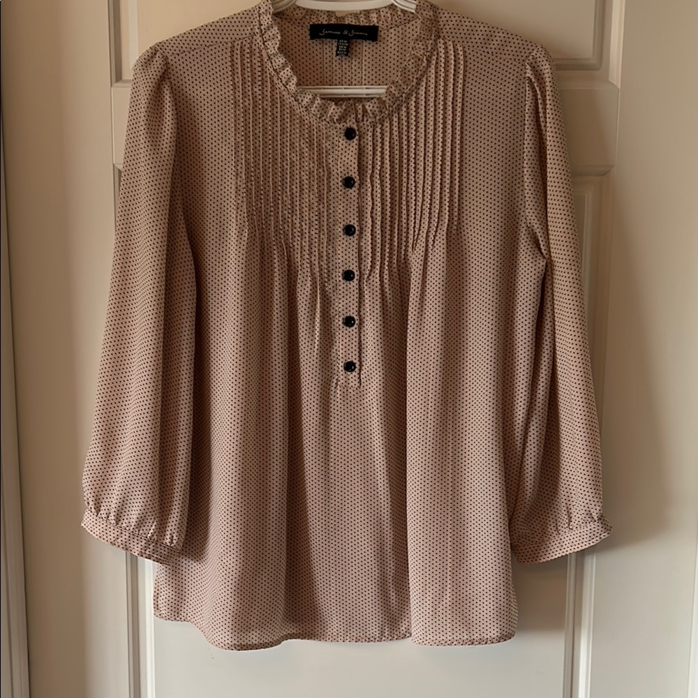 Jasmine and Juliana flowy blush polka dots blouse